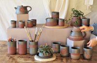 Collection Brasil - Tasses, mugs, théière, pot pour plante et coupelle © annita b. ceramic