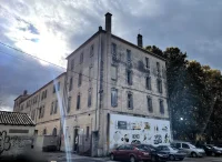 batiment &copy; Calade Sommi&egrave;res