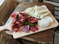 La Bodega ô Fromages_Sommières - Petite Planche charcuterie et fromage © Véronique Lazaro