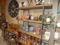 Boutique - Pintades de Lussan &copy; M_Perin_La Dinette_Sommi&egrave;res