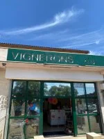 Les Vignerons du Sommi&eacute;rois_Sommi&egrave;res - Entr&eacute;e du caveau &copy; Vignerons du Sommi&eacute;rois