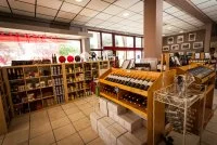 Les Vignerons du Sommi&eacute;rois_Sommi&egrave;res - Boutique &copy; Vignerons du Sommi&eacute;rois