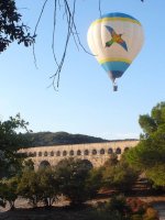 Les Montgolfières du Sud - Les Montgolfières du Sud vol en ballon au-dessus du pont du Gard © Les Montgolfières du Sud - Jean Donnet