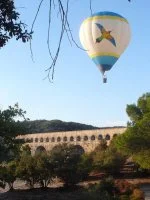 Les Montgolfi&egrave;res du Sud - Les Montgolfi&egrave;res du Sud vol en ballon au-dessus du pont du Gard &copy; Les Montgolfi&egrave;res du Sud - Jean Donnet