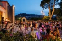 Les Ap&eacute;ros Gourmands de Calvisson_Calvisson - Concert &agrave; la tomb&eacute;e de la nuit &copy; Alexandre Mazzocco