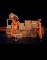 Spectacle &laquo; &Ccedil;a d&eacute;m&eacute;nage &raquo;_Calvisson &copy; Mairie de Calvisson