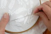 Visite et atelier boutis autour de la vigne - Vignobles en Sc&egrave;ne_Calvisson - Broderie exemple &copy; Mairie de Calvisson