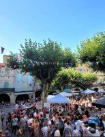 Les Estivales de Sommières - Soirée sur la place du marché © OT Pays de Sommières - Gwenn