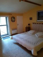Les Garrigues - chambre parentale &copy; Catherine Derubay