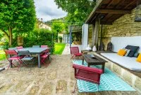 Meubl&eacute; de tourisme - Terrasse &copy; Le Mas Bleu Sommi&egrave;res