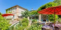 H&eacute;bergement - Terrasse restaurant &copy; Auberge du C&egrave;dre