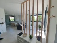 Meubl&eacute; - Entr&eacute;e et salon &copy; Villa Maryet
