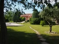 G&icirc;te "Aux Cypr&egrave;s du Sud"_Logrian-Florian &copy; 