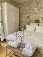 La Dame Jeanne - chambre d'h&ocirc;tes au printemps &copy; Corinne Labouyrie