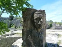 Carri&egrave;res du Bon Temps - Sculpture en pierre dans les carri&egrave;res &copy; Office de Tourisme du Pays de Sommi&egrave;res