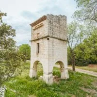 Pigeonnier ch&acirc;teau - Aujargues