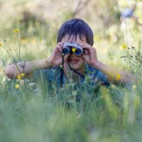 Enfant jumelle en garrigue - Congénies