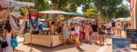 March&eacute; de Calvisson - Place