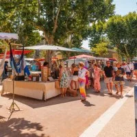 March&eacute; de Calvisson - Place