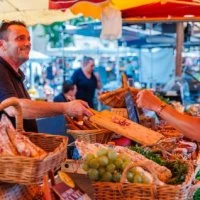 March&eacute; de Calvisson