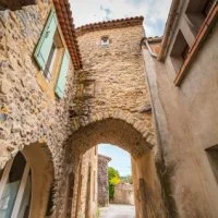 Ruelle centre village 1 - Montmirat