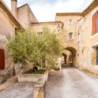 Ruelle centre village - Montmirat