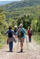 Rando et randonneurs sur chemin - Saint-Cl&eacute;ment