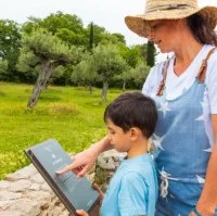 Site des Terriers enfant - Villevieille Antique